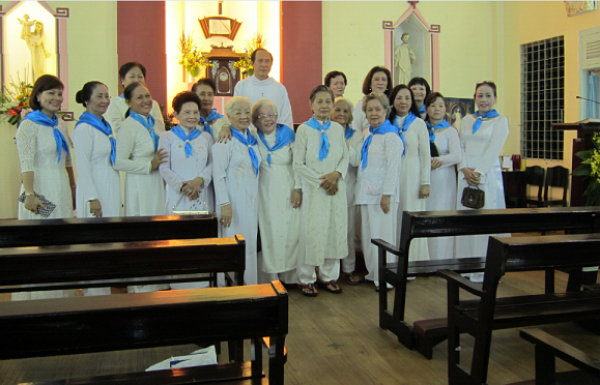 Giáo xứ Vườn Chuối: Hội CBMCG mừng bổn mạng 